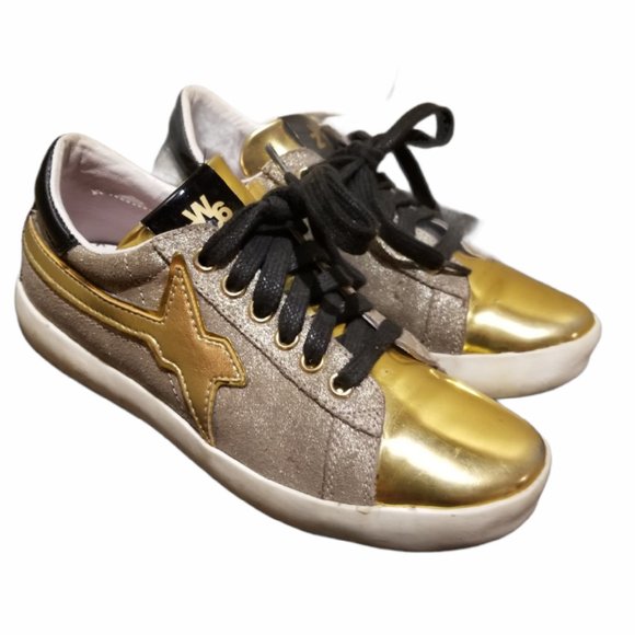 Women's W6YZ Sneakers (Size 6/4C) - Picture 2 of 9